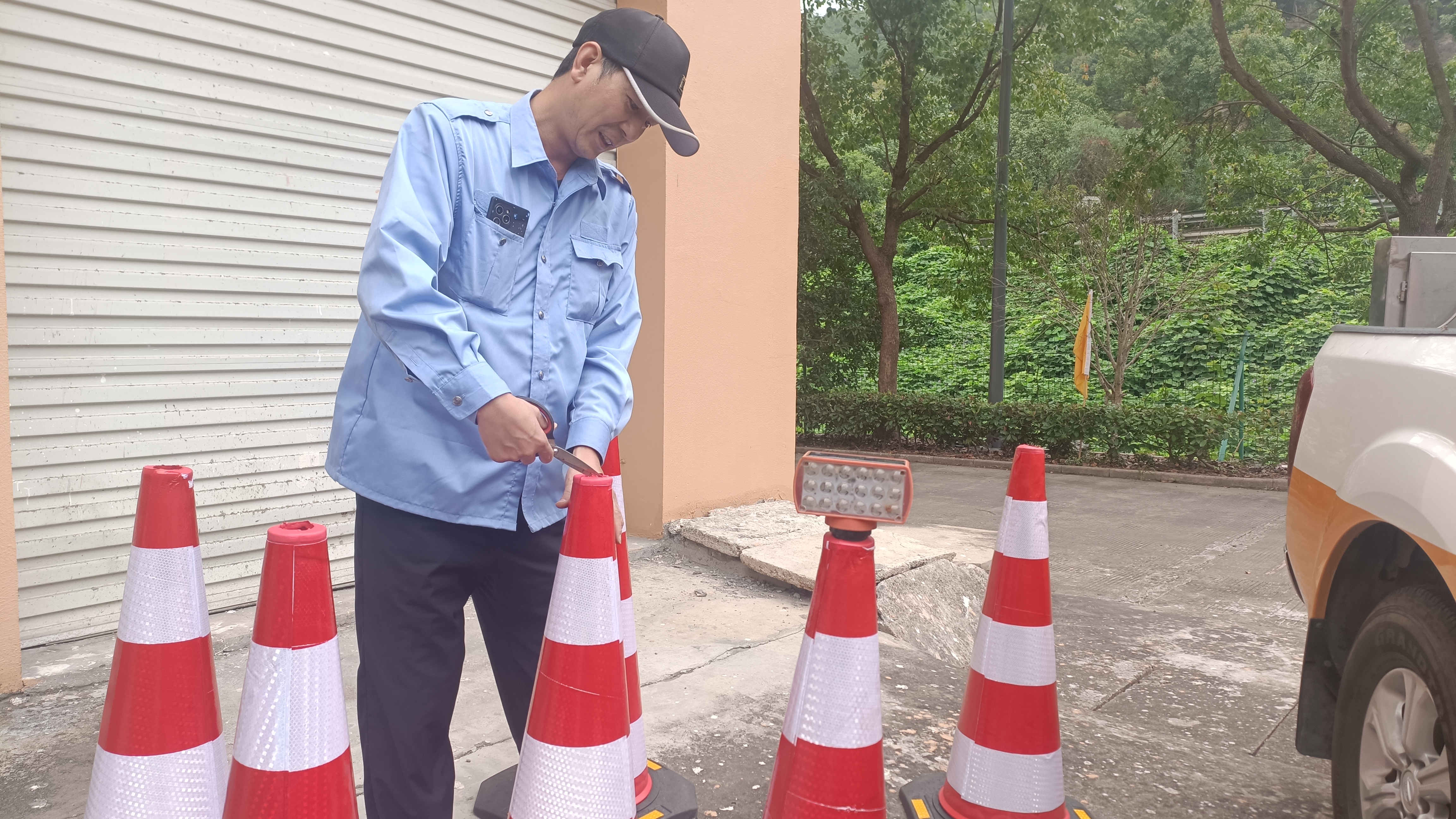 1666684572351601.jpg 2022.10.24陶文輝改裝隔離錐  孫鵬攝.jpg