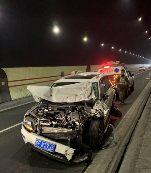 2019.1.28塘嶺事故車  李新波_副本.jpg