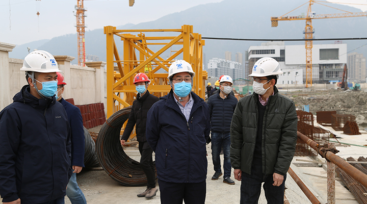20200227  臺州高速集團董事長陳文波檢查房產(chǎn)集團防疫及復(fù)工情況  張波攝.jpg